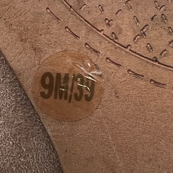 Jessica Simpson Venya Suede Totally Taupe Ankle Wrap Block Heels Size 9 Women's - Picture 4 of 10